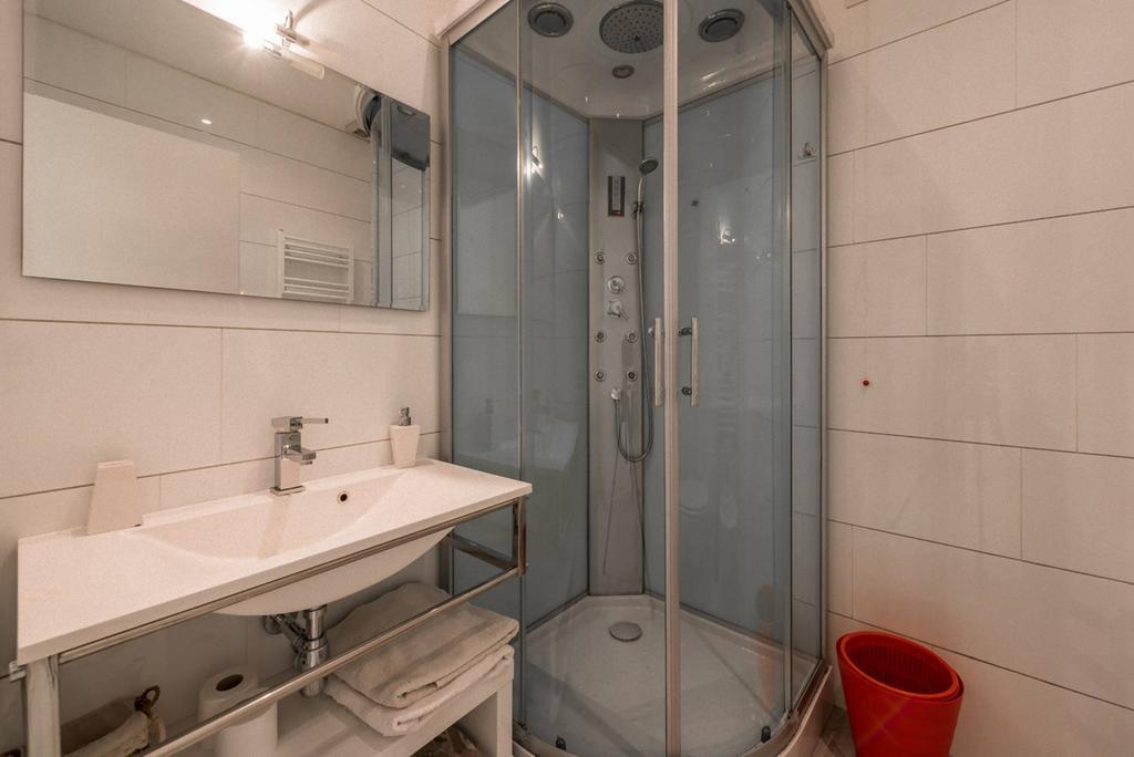 A Due Passi Dal Centro - Bari Policlinico Apartment Ngoại thất bức ảnh
